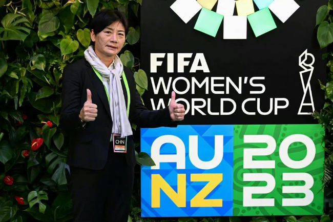 女人发疯的同情男大叔