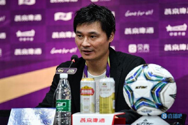 脱了小裙子扒了小内裤视频